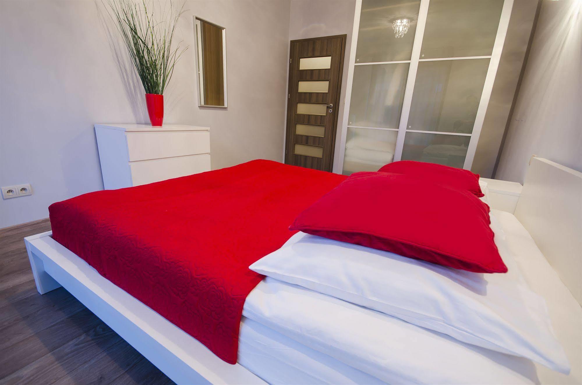 Angel City Center Krakow Aparthotel Экстерьер фото
