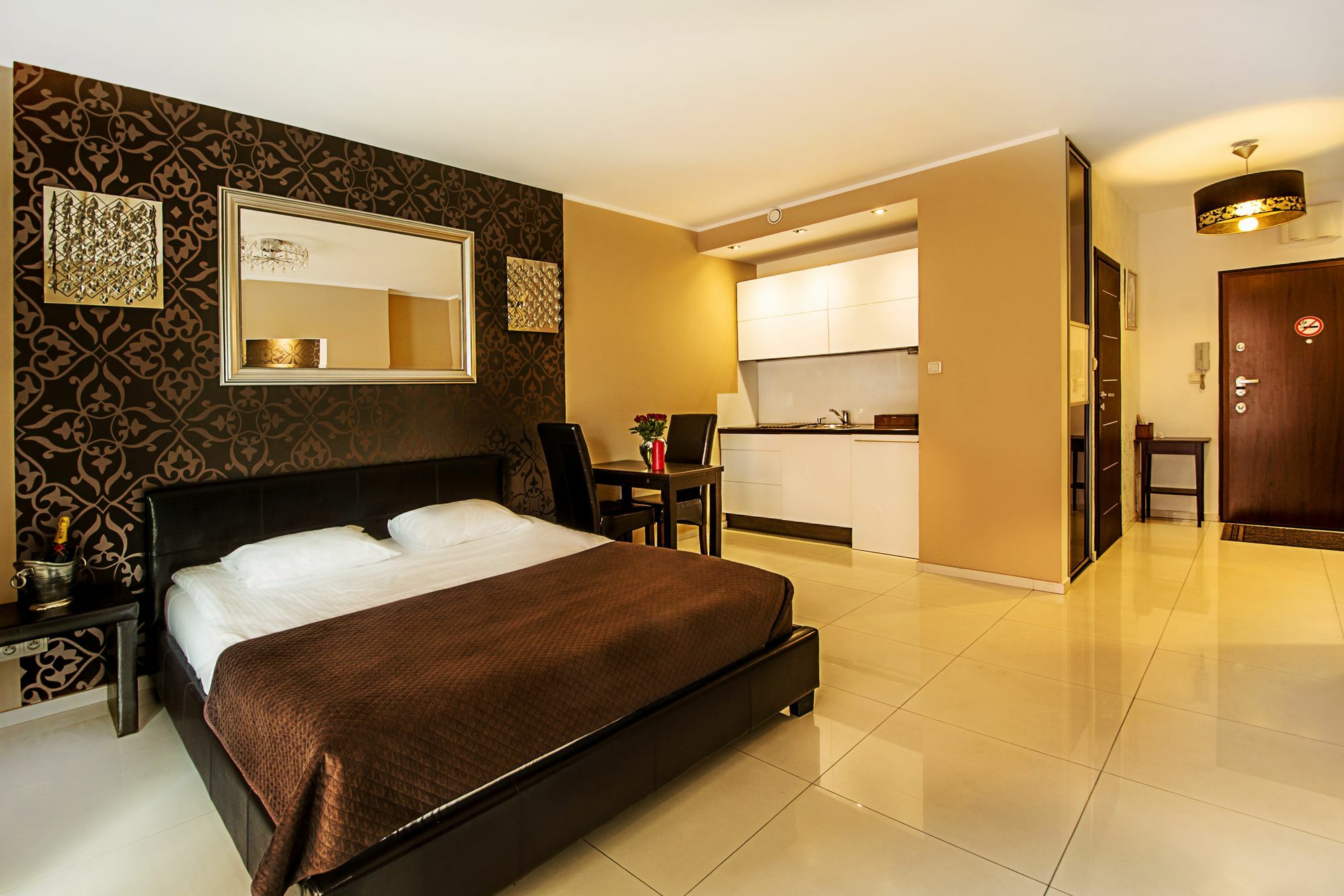 Angel City Center Krakow Aparthotel Экстерьер фото
